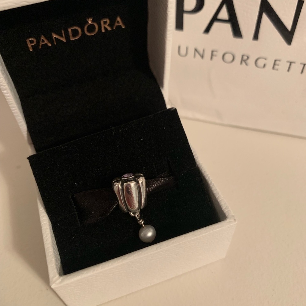 Authentic Retired Pandora DanglelightpurpleCZCharm